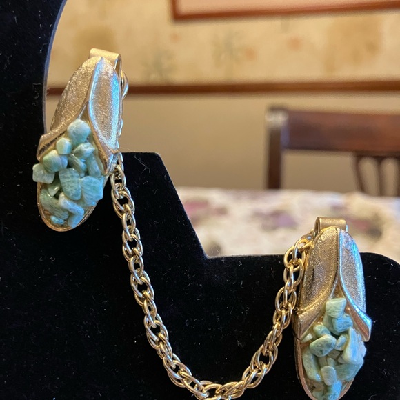 THREE STUNNING SWEATER CLIPS - Picture 4 of 8